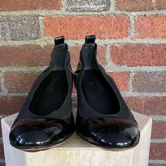 Chanel Black Patent Elastic Pumps - 38.5 - Picture 10 of 16